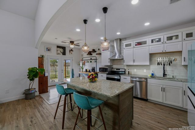 105 Hidden Haven, Floresville, TX 78114