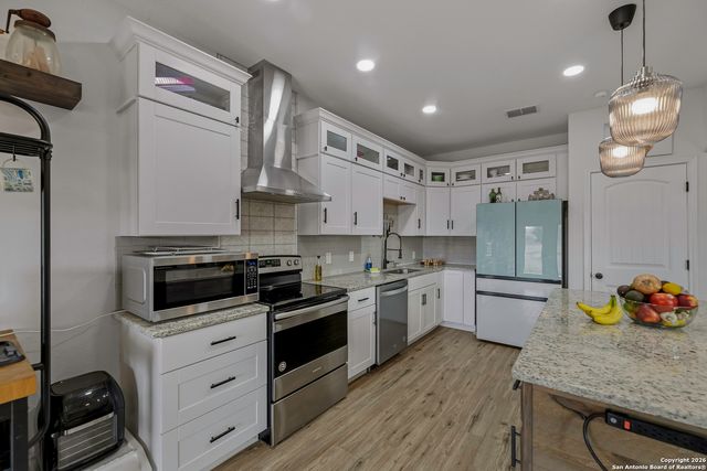 105 Hidden Haven, Floresville, TX 78114