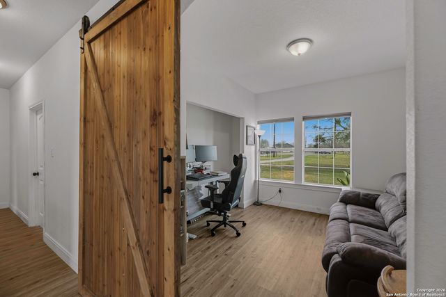 105 Hidden Haven, Floresville, TX 78114