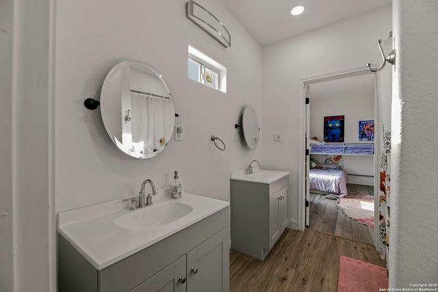 105 Hidden Haven, Floresville, TX 78114