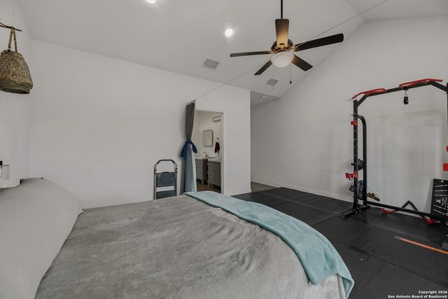 105 Hidden Haven, Floresville, TX 78114