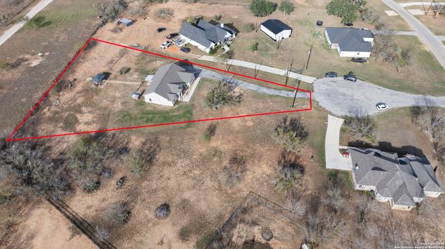 105 Hidden Haven, Floresville, TX 78114
