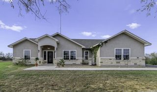 105 Hidden Haven, Floresville, TX 78114