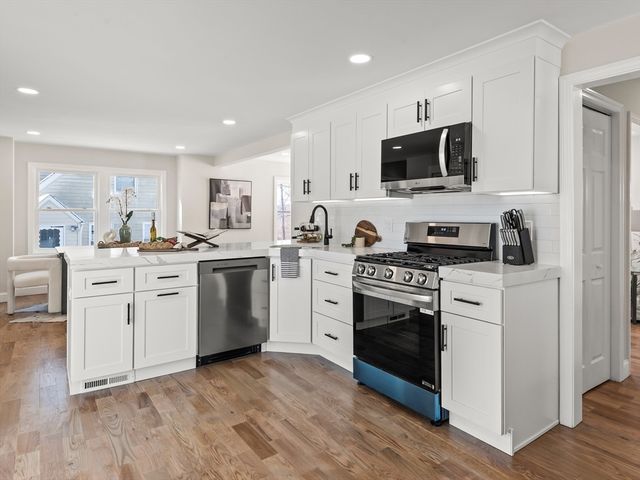 122 Copperfield Rd, Worcester, MA 01602