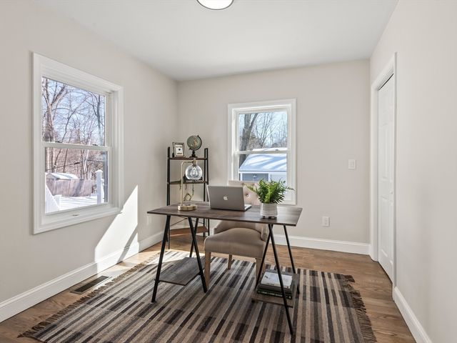 122 Copperfield Rd, Worcester, MA 01602