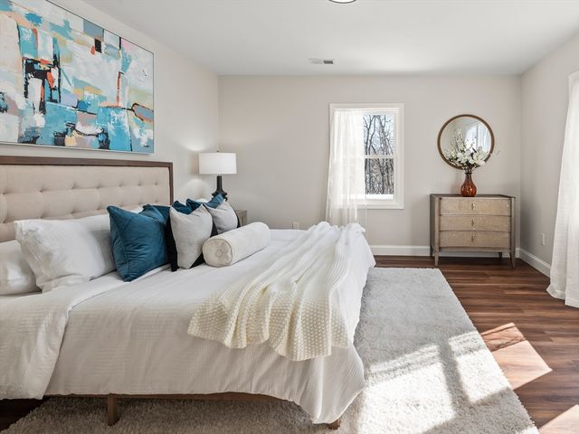 122 Copperfield Rd, Worcester, MA 01602