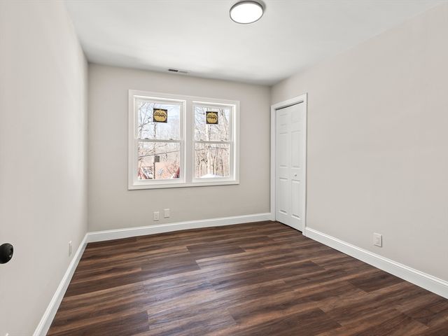 122 Copperfield Rd, Worcester, MA 01602