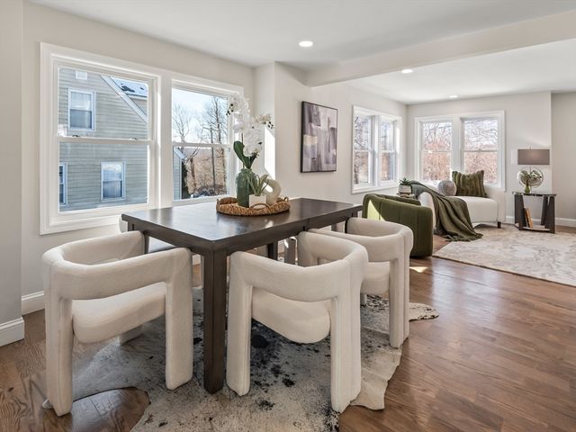 122 Copperfield Rd, Worcester, MA 01602