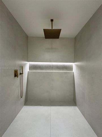 15411 NE 10th Ave, North Miami Beach, FL 33162