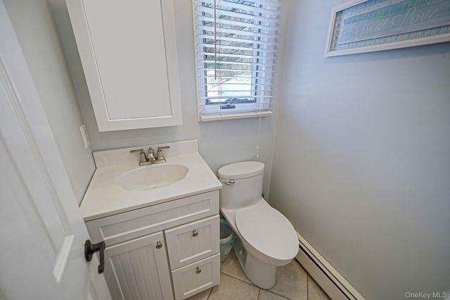 49 Gainsborough Road, Holbrook, NY 11741