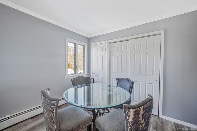 49 Gainsborough Road, Holbrook, NY 11741