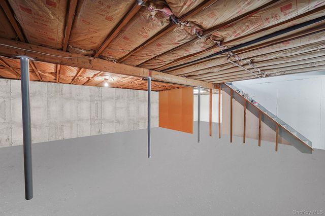 49 Gainsborough Road, Holbrook, NY 11741