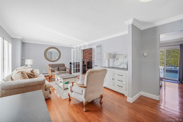 49 Gainsborough Road, Holbrook, NY 11741