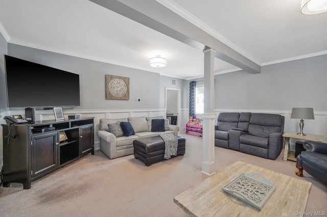 49 Gainsborough Road, Holbrook, NY 11741