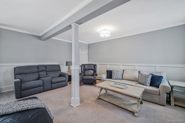 49 Gainsborough Road, Holbrook, NY 11741