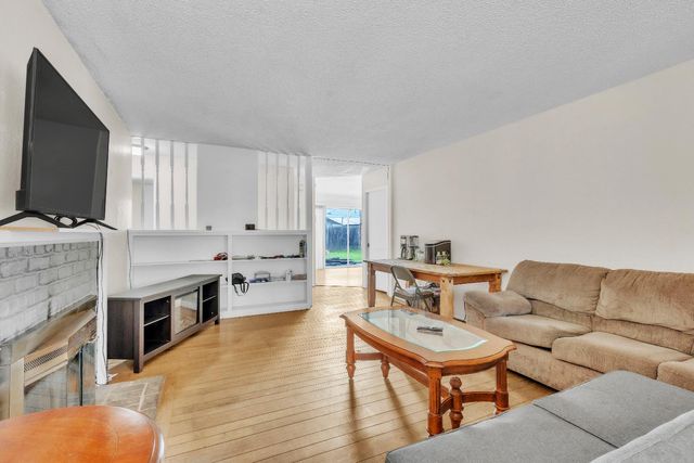 7323 Springman St, Sacramento, CA 95822