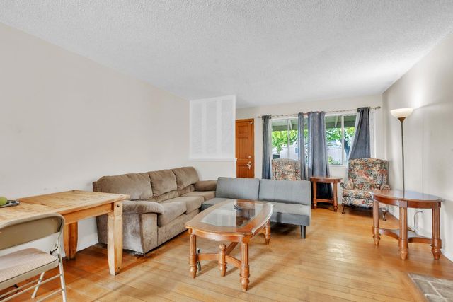 7323 Springman St, Sacramento, CA 95822