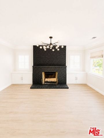 1636 Courtney Avenue, Los Angeles, CA 90046