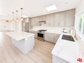 1636 Courtney Avenue, Los Angeles, CA 90046