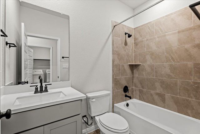 5900 Whisper Creek DR 412, Georgetown, TX 78628