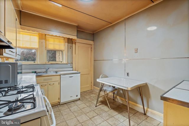 4608 WOODLAND AVE, Drexel Hill, PA 19026