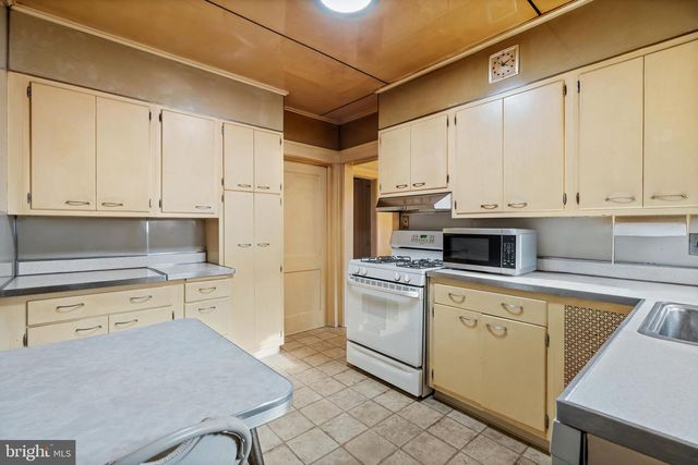 4608 WOODLAND AVE, Drexel Hill, PA 19026