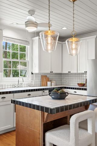 1016 E 43rd ST, Austin, TX 78751