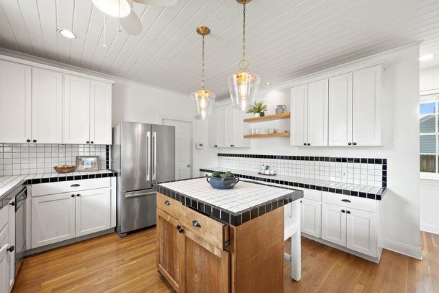 1016 E 43rd ST, Austin, TX 78751