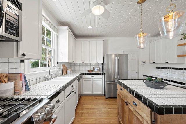 1016 E 43rd ST, Austin, TX 78751