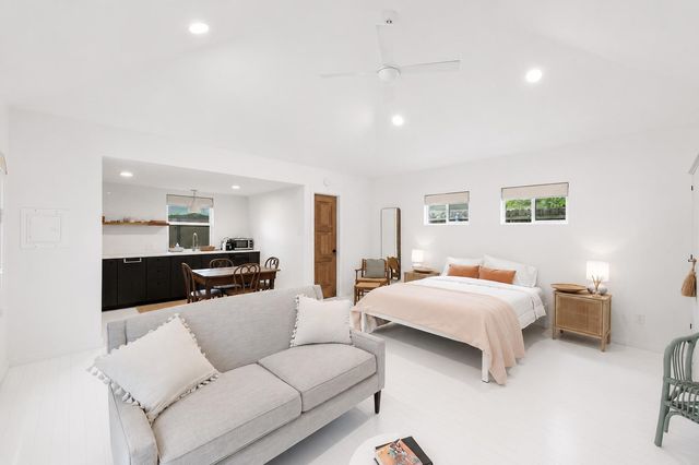 1016 E 43rd ST, Austin, TX 78751