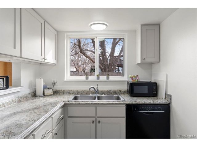 397 Cypress St, Broomfield, CO 80020