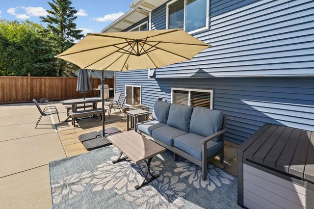 15130 Dartmoor Court, Rosemount, MN 55068