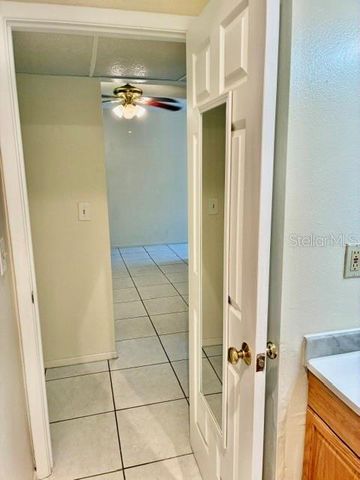 211 AIRPORT AVENUE W 111, Venice, FL 34285