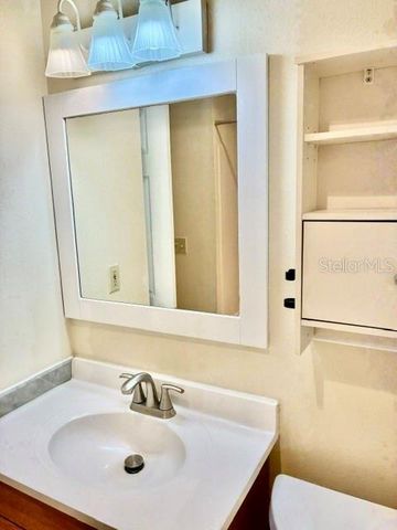211 AIRPORT AVENUE W 111, Venice, FL 34285