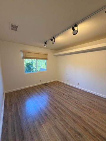 5536 Overlook Drive NE, Albuquerque, NM 87111