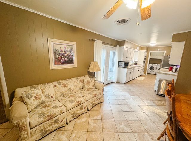 2205 10th Street, Brownwood, TX 76801