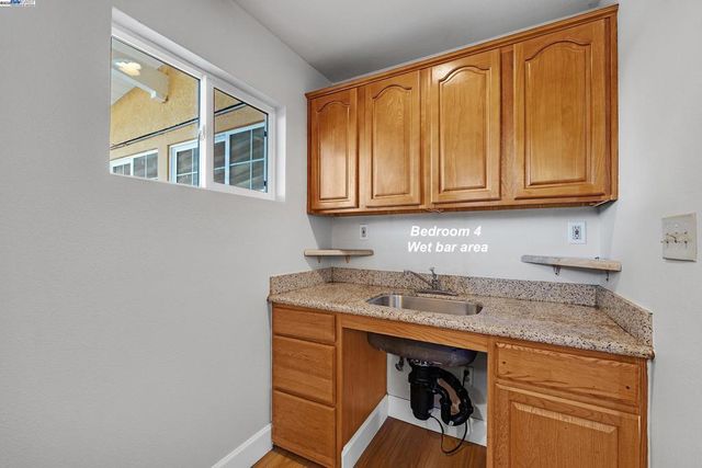 27946 Pompano Ave, Hayward, CA 94544