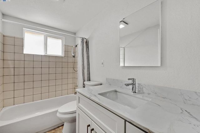 27946 Pompano Ave, Hayward, CA 94544