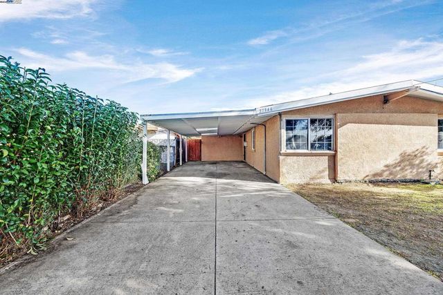 27946 Pompano Ave, Hayward, CA 94544