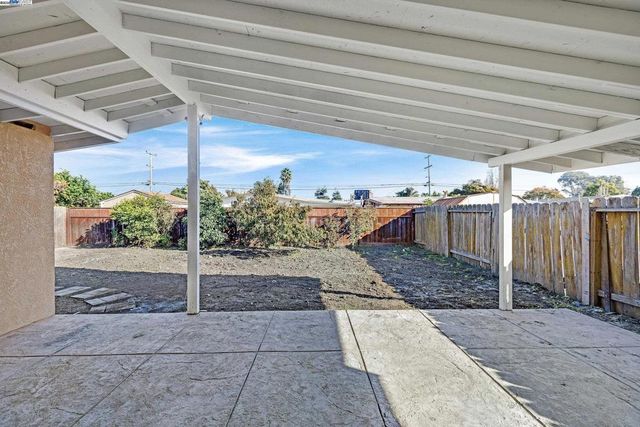 27946 Pompano Ave, Hayward, CA 94544