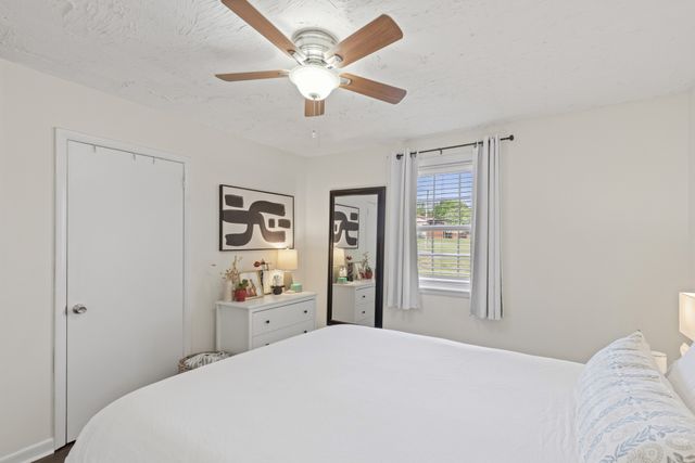 216 Fischer Dr, White House, TN 37188