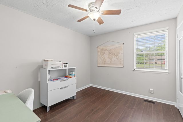 216 Fischer Dr, White House, TN 37188