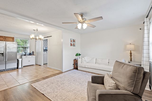 216 Fischer Dr, White House, TN 37188