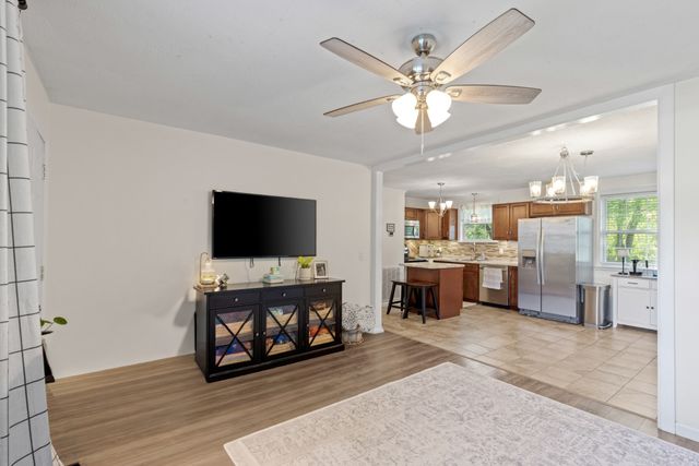 216 Fischer Dr, White House, TN 37188