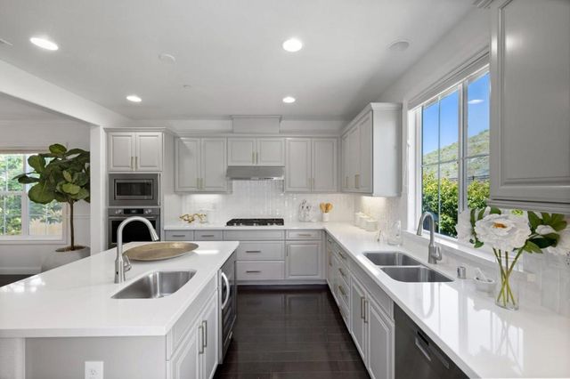 146 Elderberry, Brisbane, CA 94005