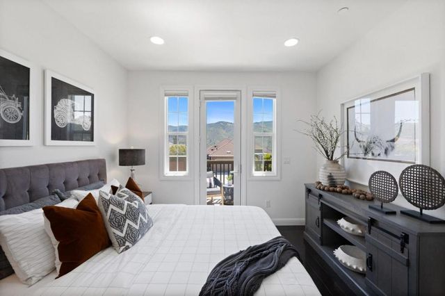 146 Elderberry, Brisbane, CA 94005