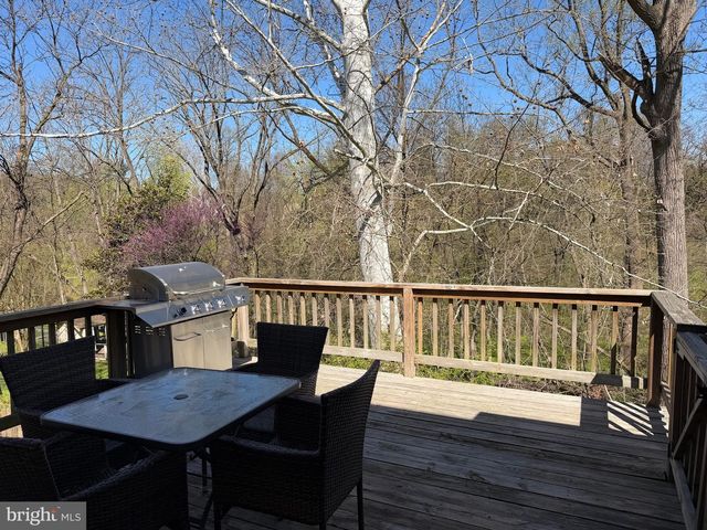 220 BALLIGOMINGO RD, Conshohocken, PA 19428