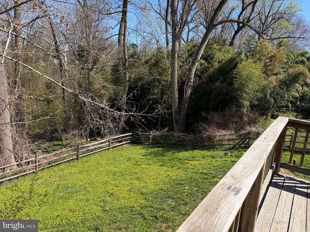 220 BALLIGOMINGO RD, Conshohocken, PA 19428