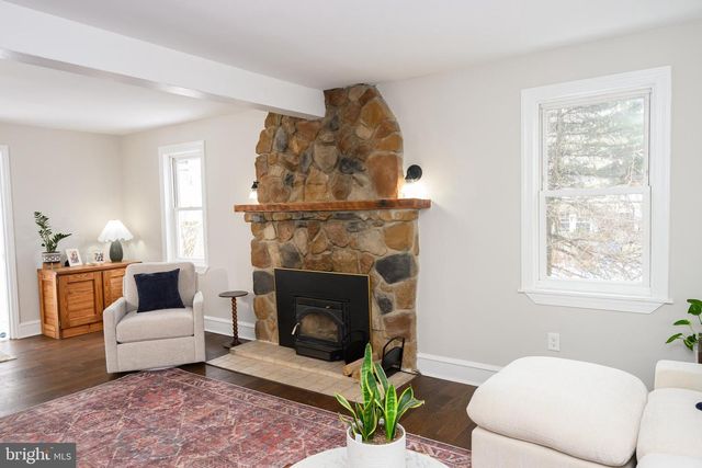 220 BALLIGOMINGO RD, Conshohocken, PA 19428