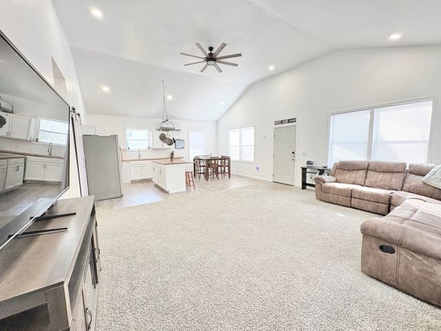 2450 Highway 231, S, Castalian Springs, TN 37031